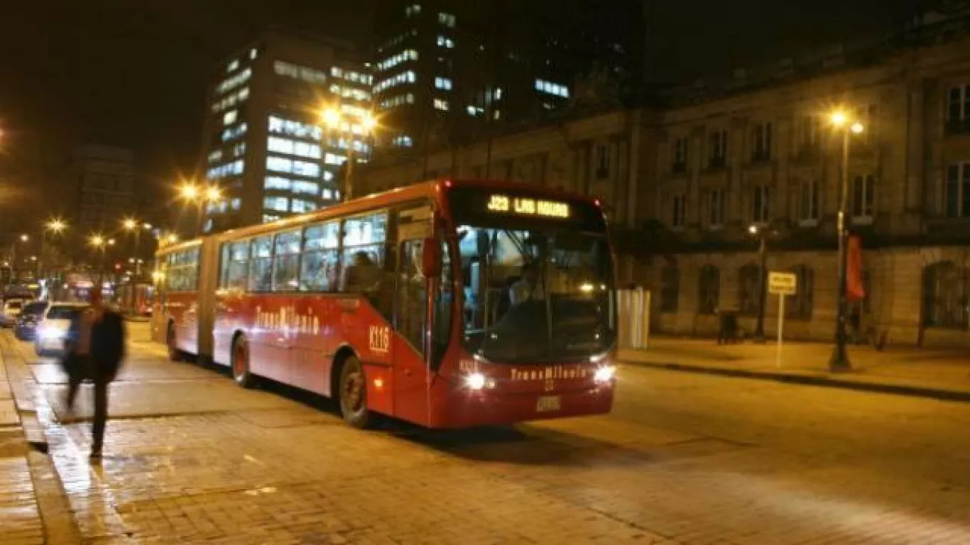 Piden que se extienda el horario de operación de Transmilenio en Bogotá despierta