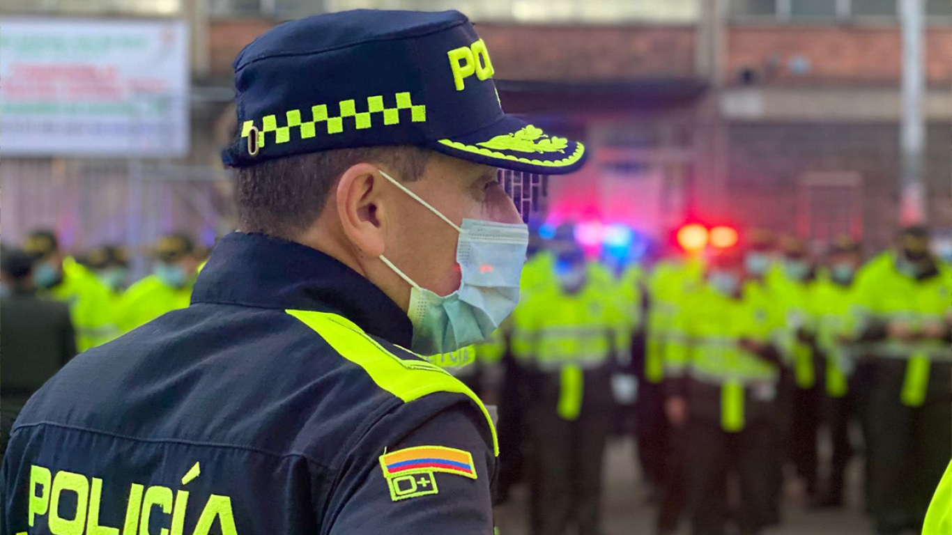 En Bogotá fueron presentados 1.000 nuevos policías para reforzar la seguridad