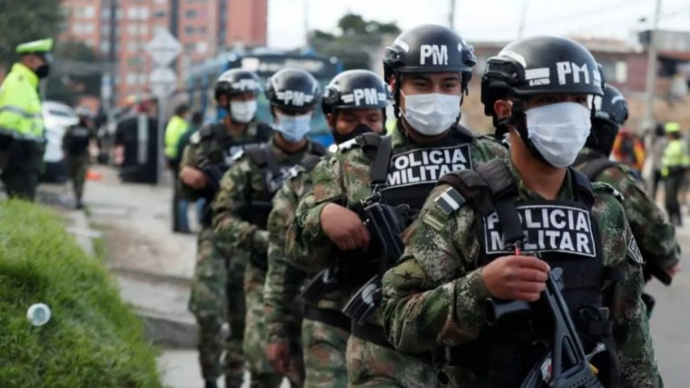 cobrando vacuna" expresó Jaime Pinto residente del barrio María Paz.