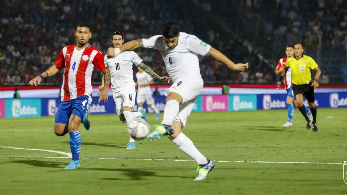 Con nuevo DT, Uruguay le ganó 1-0 a Paraguay 