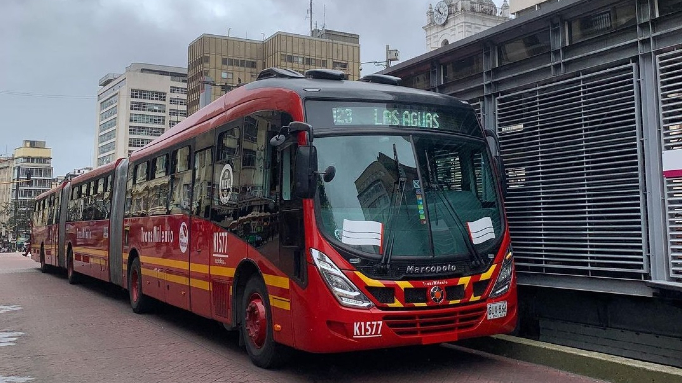 24 detenidos tras protesta contra alza de pasaje de Transmilenio