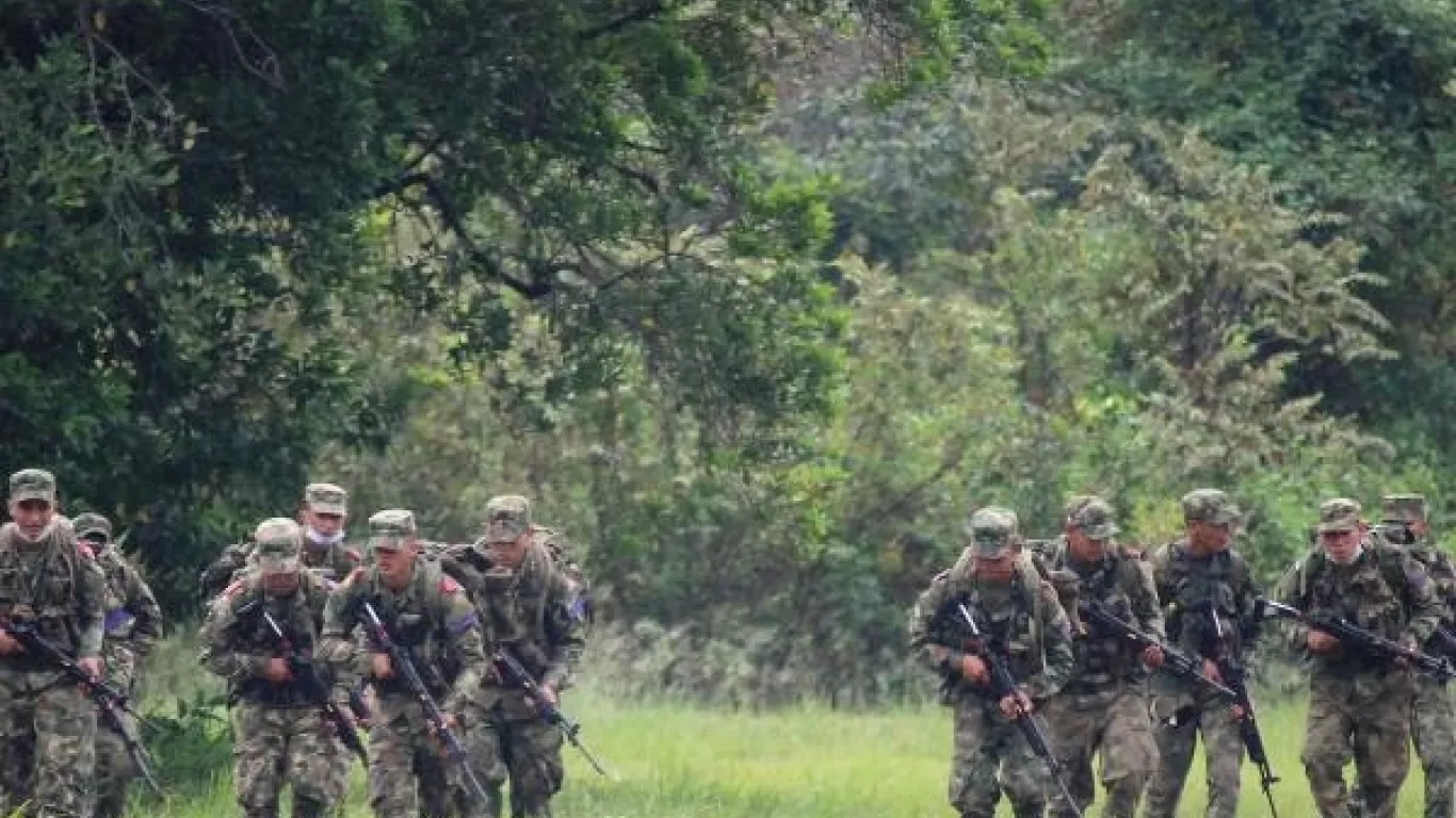 Van 27 muertos en operaciones militares contra el GAOR - E10 Martín Villa