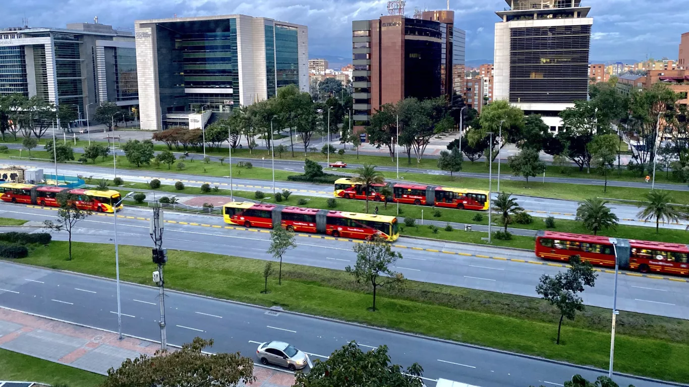 ¿Qué estaciones de TransMilenio son las que presentan más robos?