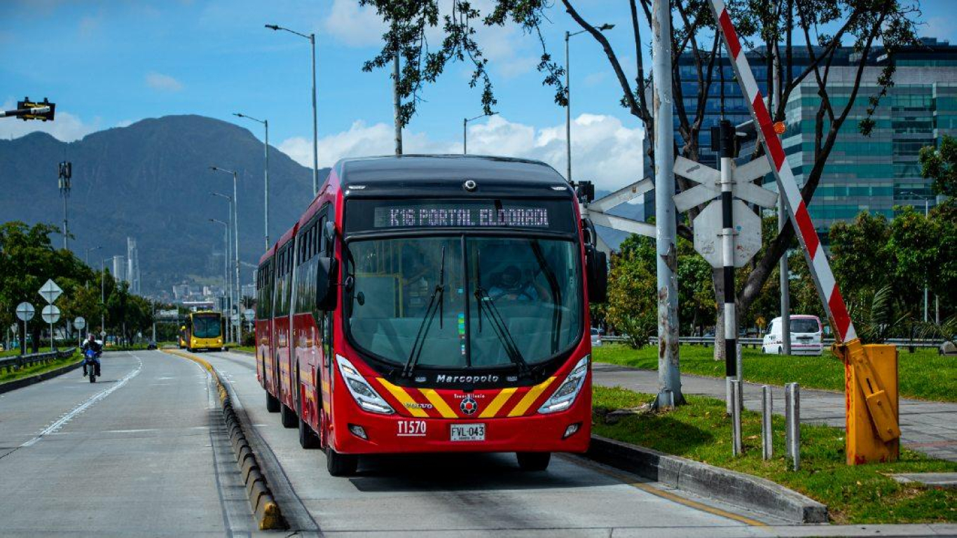 Por manifestaciones, varias estaciones de Transmilenio suspenden operación