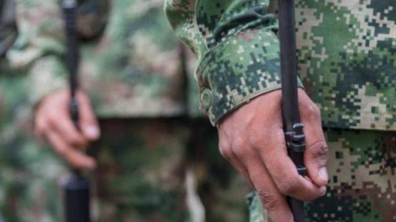 Relevan de su cargo a militar que habría abusado sexualmente de una oficial