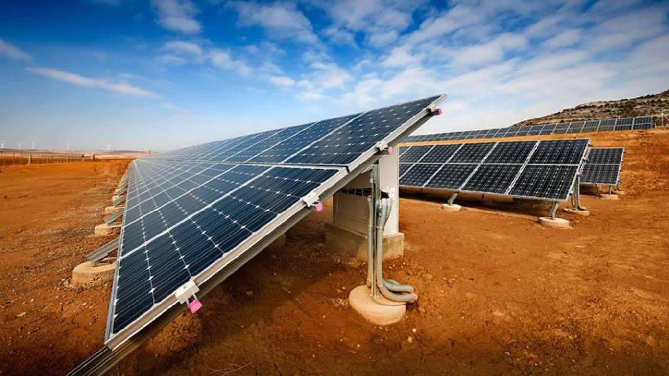 Scotiabank dio un préstamo a Canadian Solar para la producción de proyectos solares