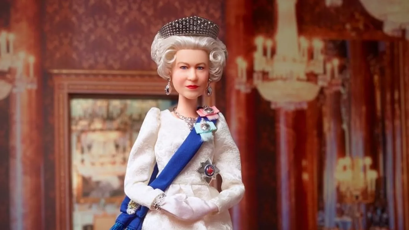 Barbie sacó la muñeca de la Reina Isabel II