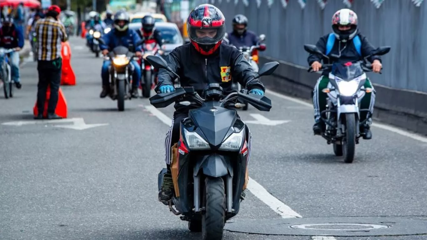 Inician medidas para motociclistas en Bogotá