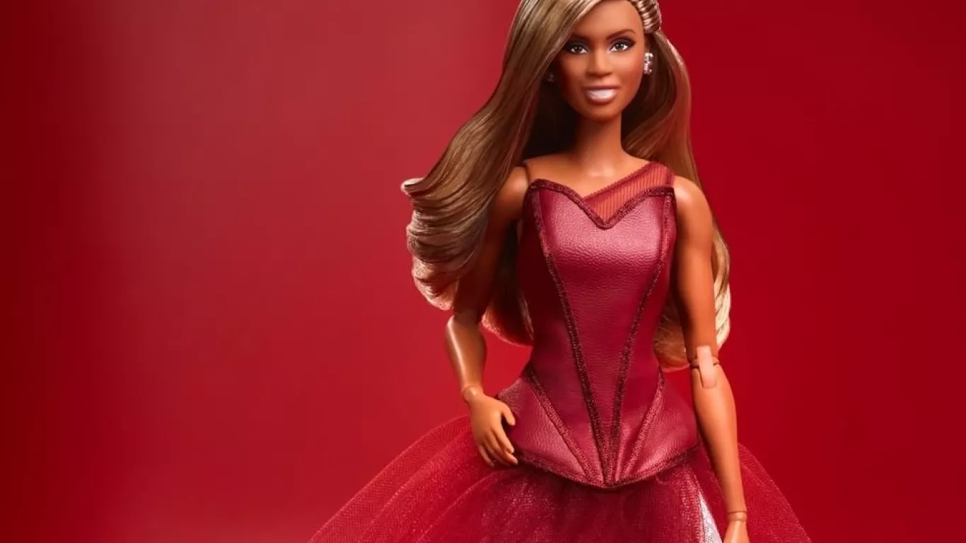 Mattel presenta la primera Barbie transgénero
