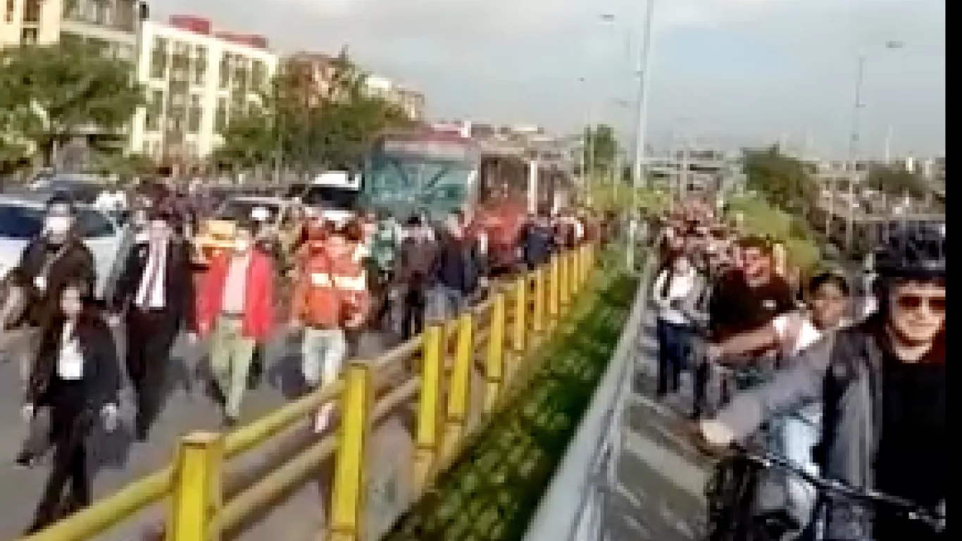 Bogotá: congestión vehícular en varios puntos de la ciudad 