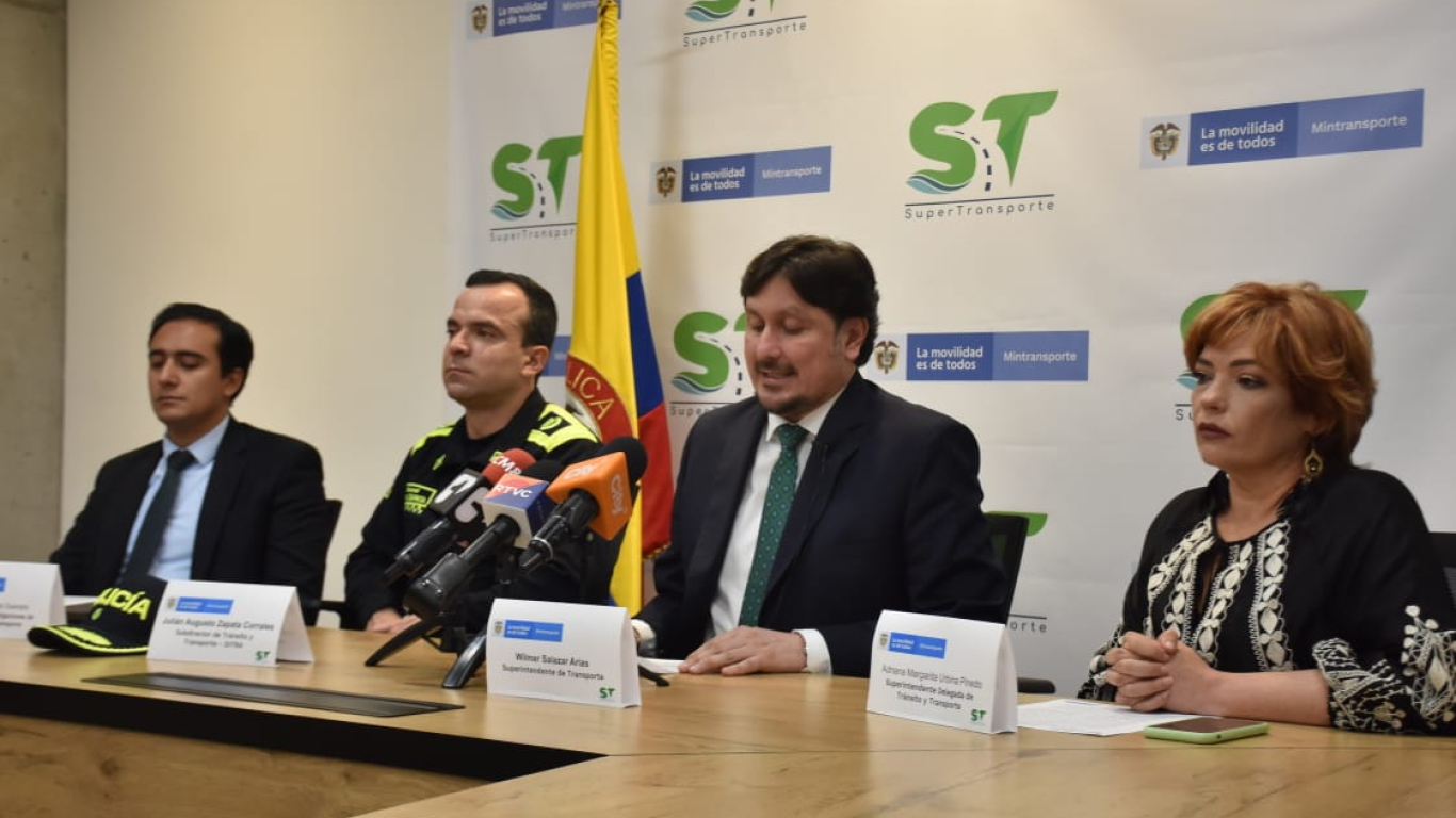 Superintendencia de Transporte sanciona 17 Centros de Enseñanza Automovilística