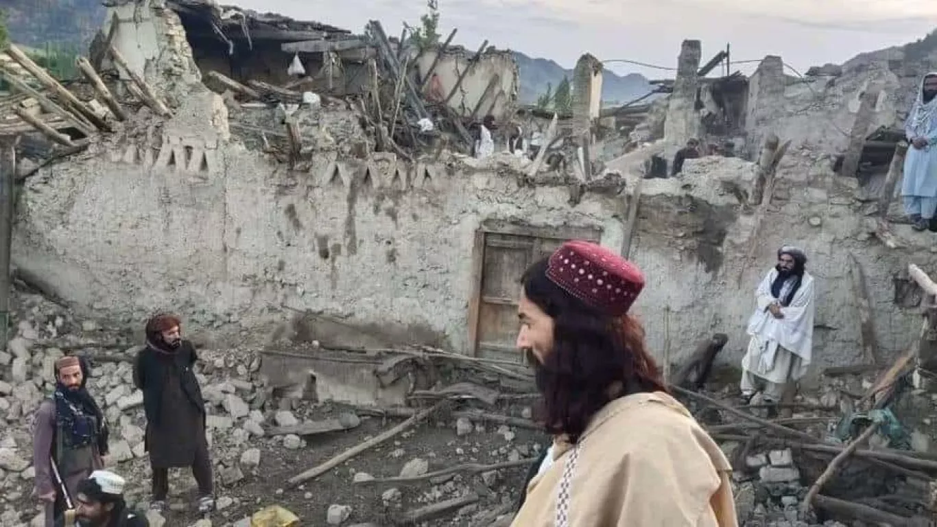 Fuerte terremoto sacudió Afganistán 