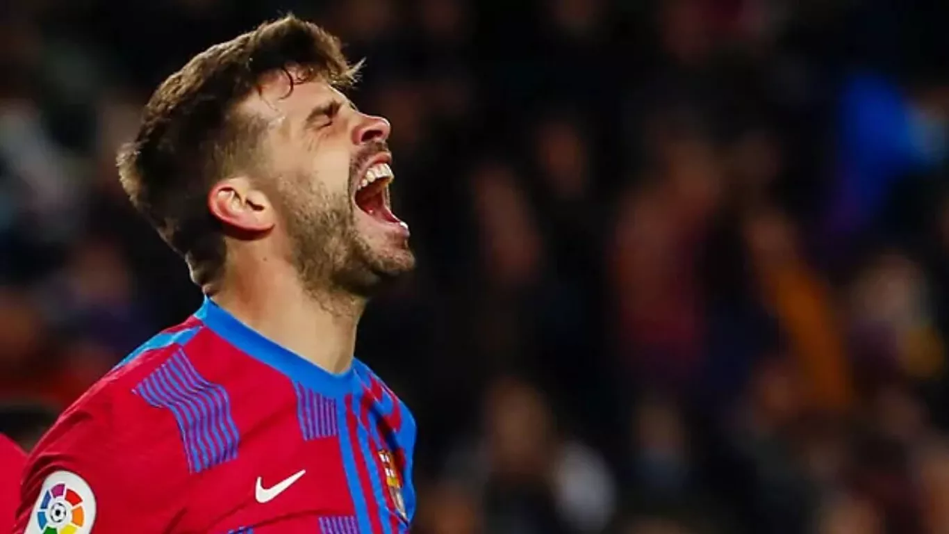 Piqué 24