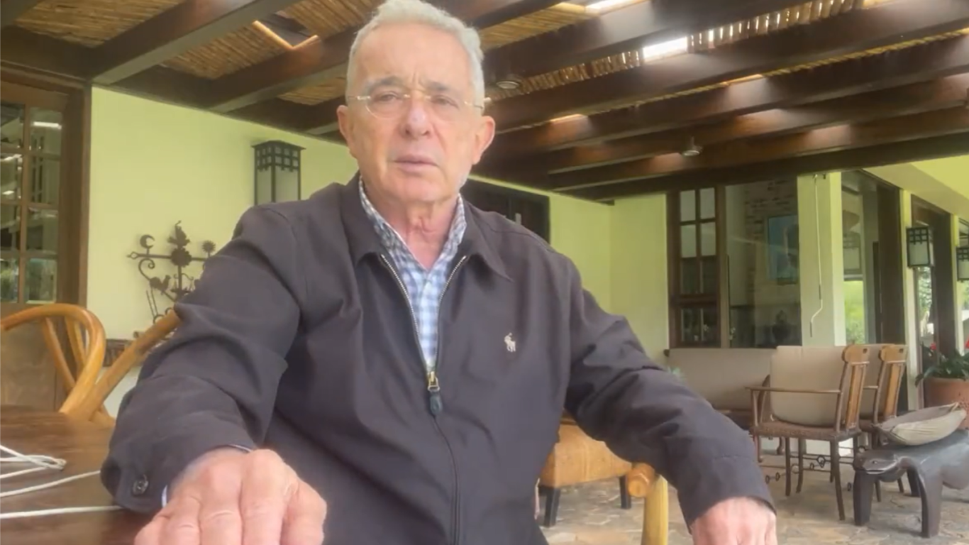 Niegan solicitud de preclusión en la investigación de Álvaro Uribe Vélez