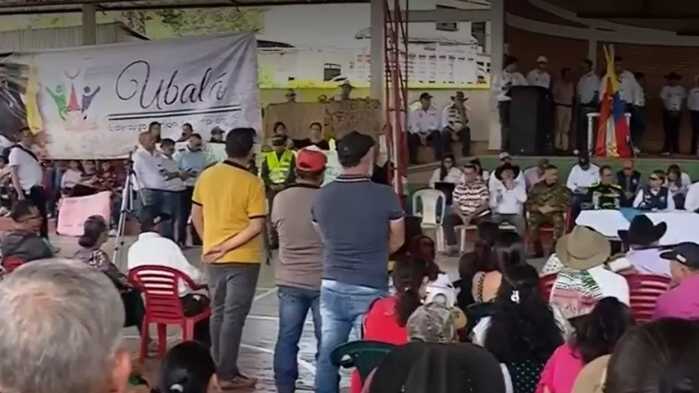 "No vamos a dejar dos millones de hogares sin luz, es una mentira": manifestante en vía a Ubalá