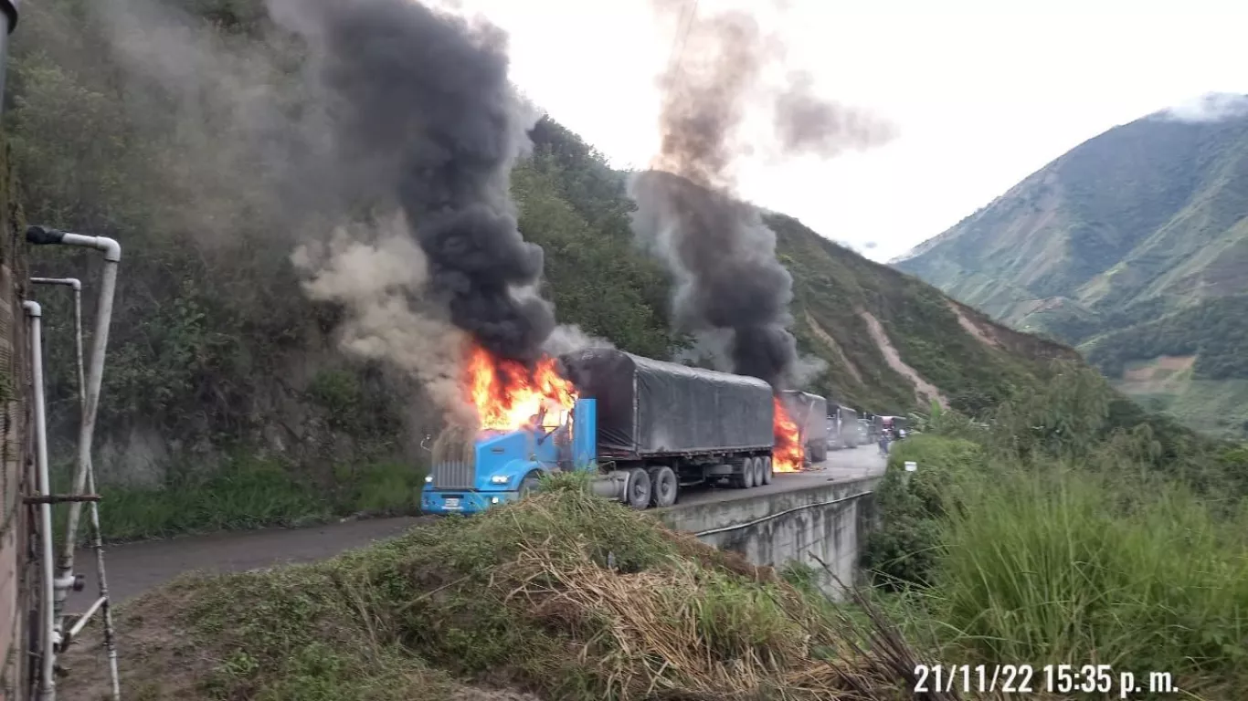 Camiones quemados