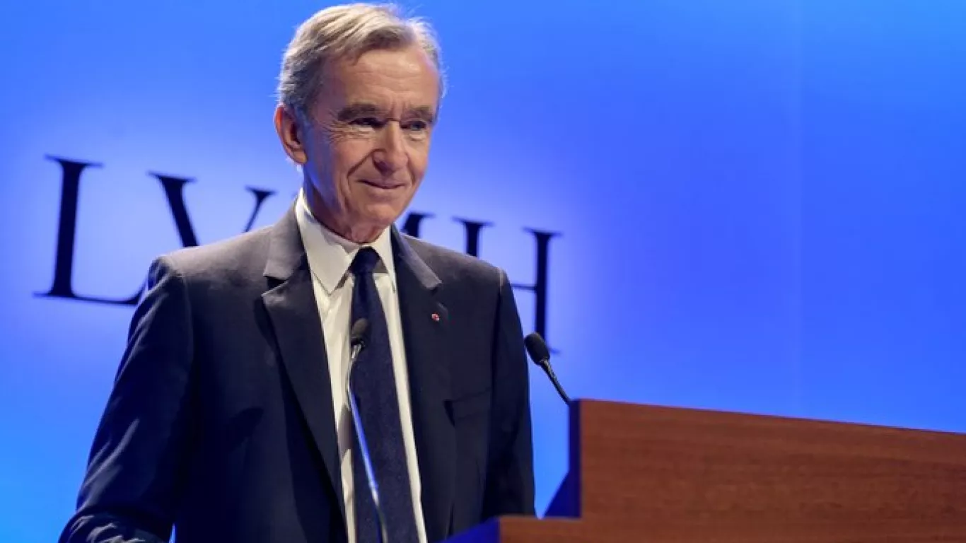 BERNARD ARNAULT