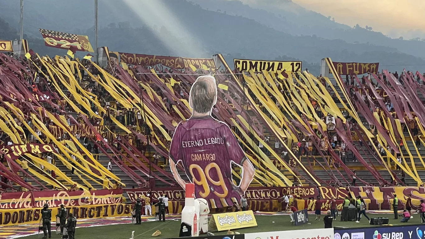 HINCHADA DEL TOLIMA