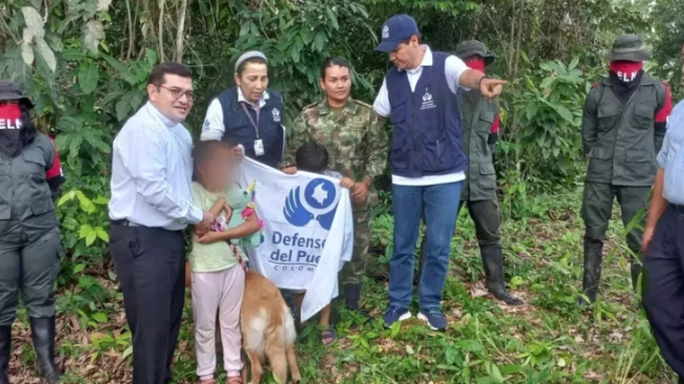 Absurdo: padre de la sargento liberada denuncia inminente apertura de proceso contra su hija