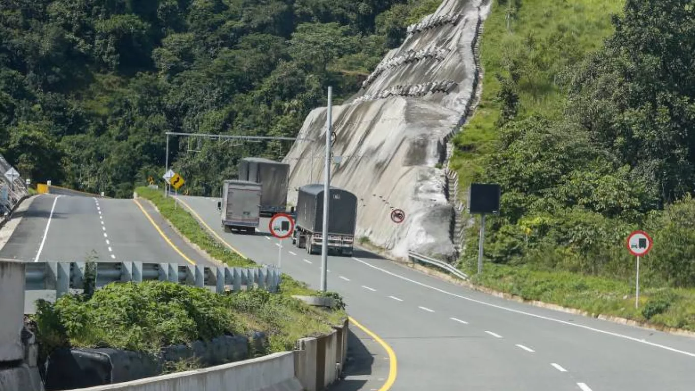 VÍA MEDELLÍN - BOGOTÁ 1