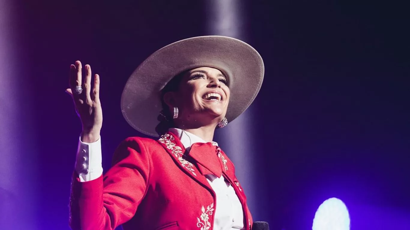 Natalia Jiménez junio