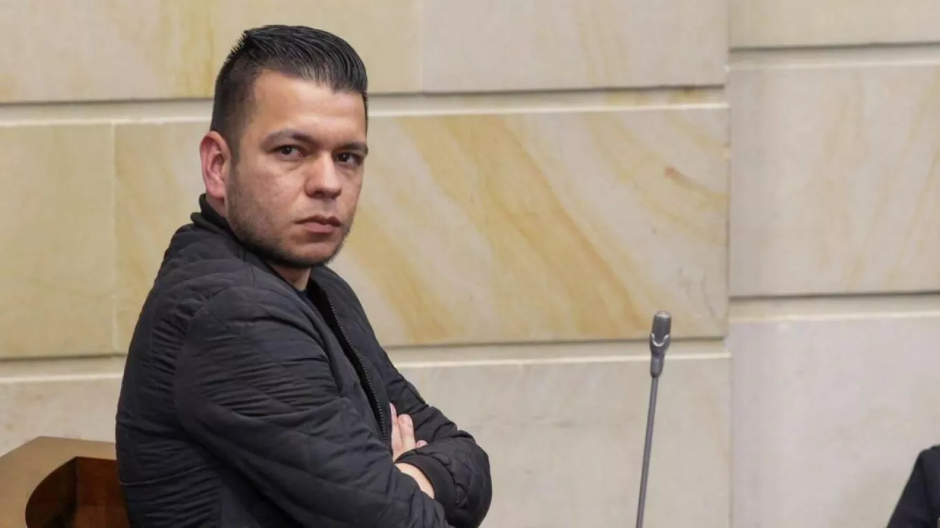 Jota pe hernández 24