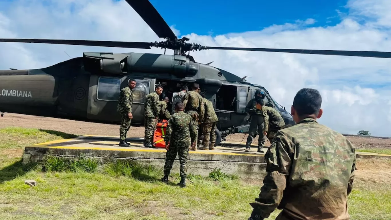 Ejército Nacional soldados helicoptero
