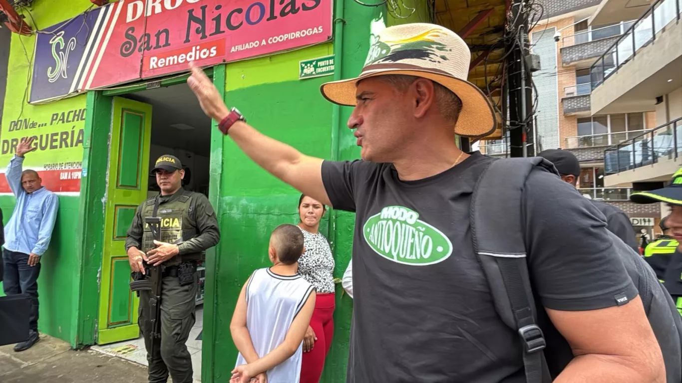 andres-julian-rendon-apoyo-uribe