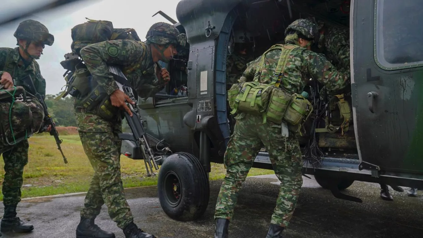 Soldados de las Fuerzas Militares