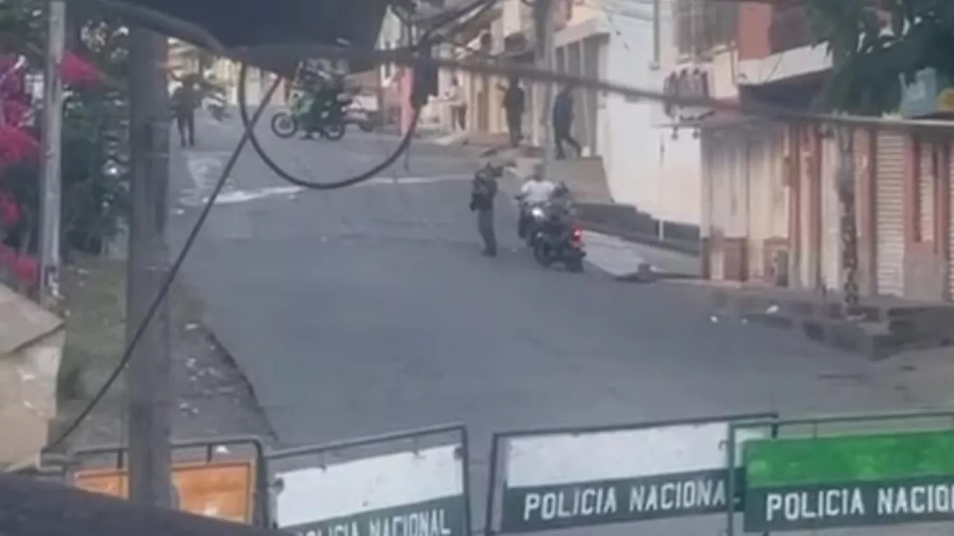 ataque a estacion de policia en el bardo