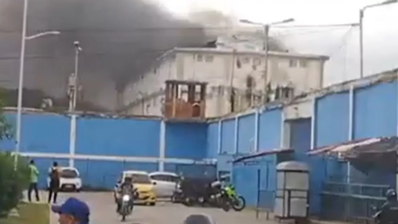 Incendio durante un motín en la cárcel El Bosque de Barranquilla
