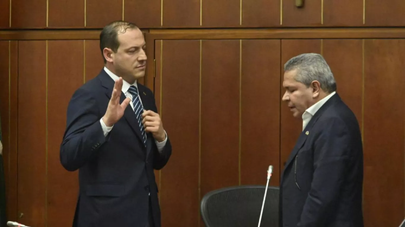 senador Mauricio Giraldo