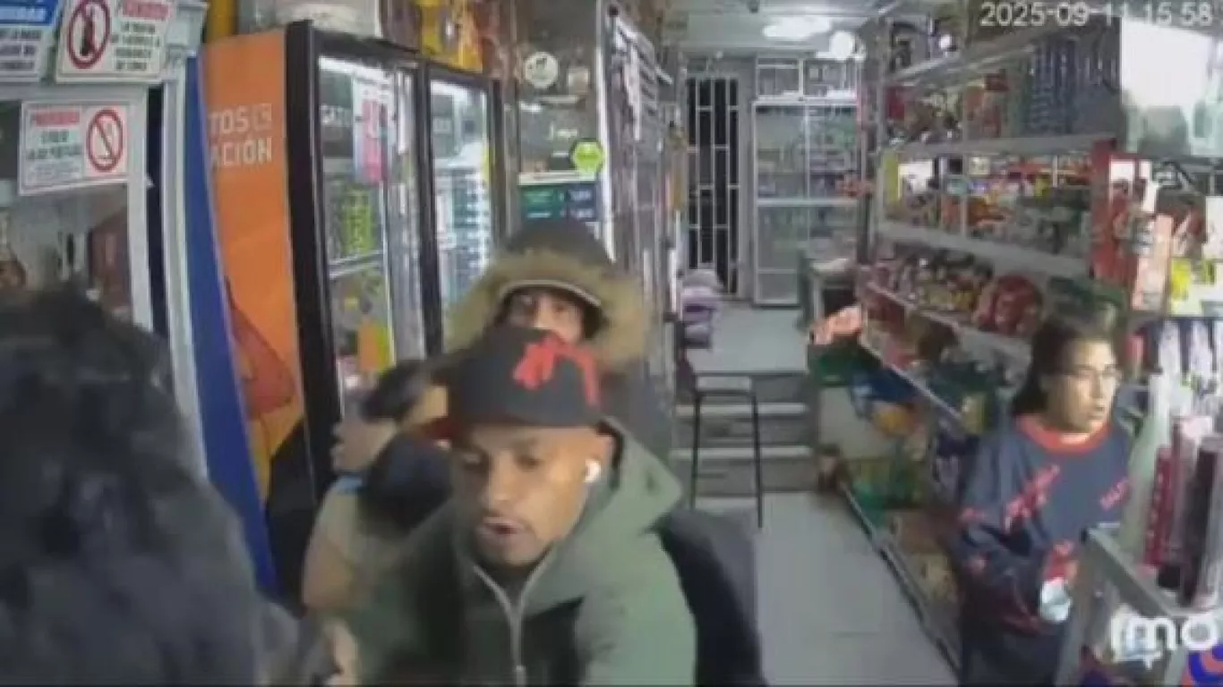 Ladrones quedaron en cámara durante el robo