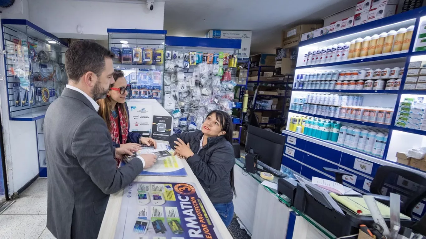 Beneficios a comerciantes afectados por obras del Distrito en doce zonas
