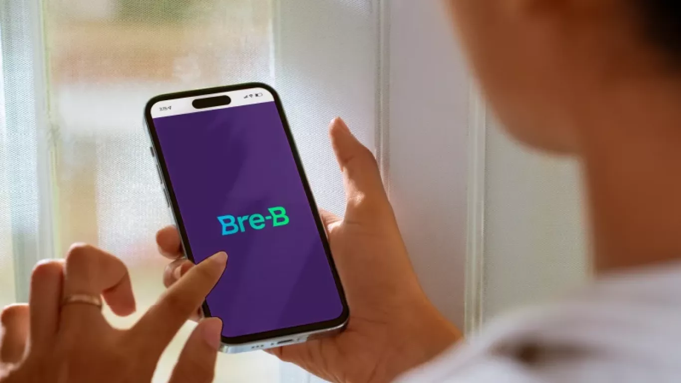 Bre B celular 25
