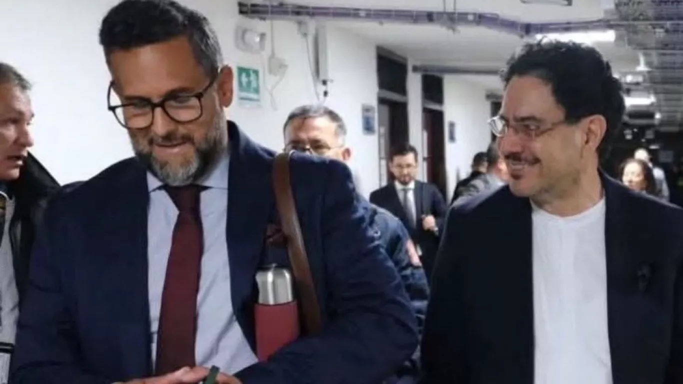 El abogado Miguel Ángel del Río e Iván Cepeda