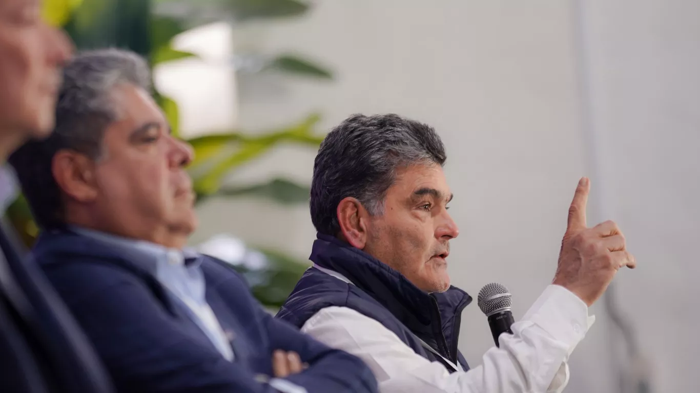 procurdor gregorio 25