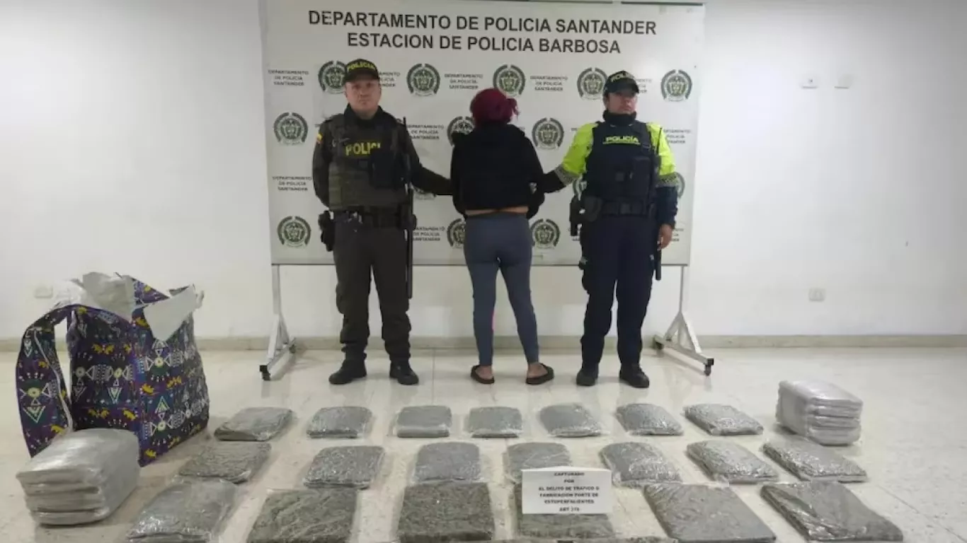 mujer fue capturada con más de 29.000 dosis de marihuana