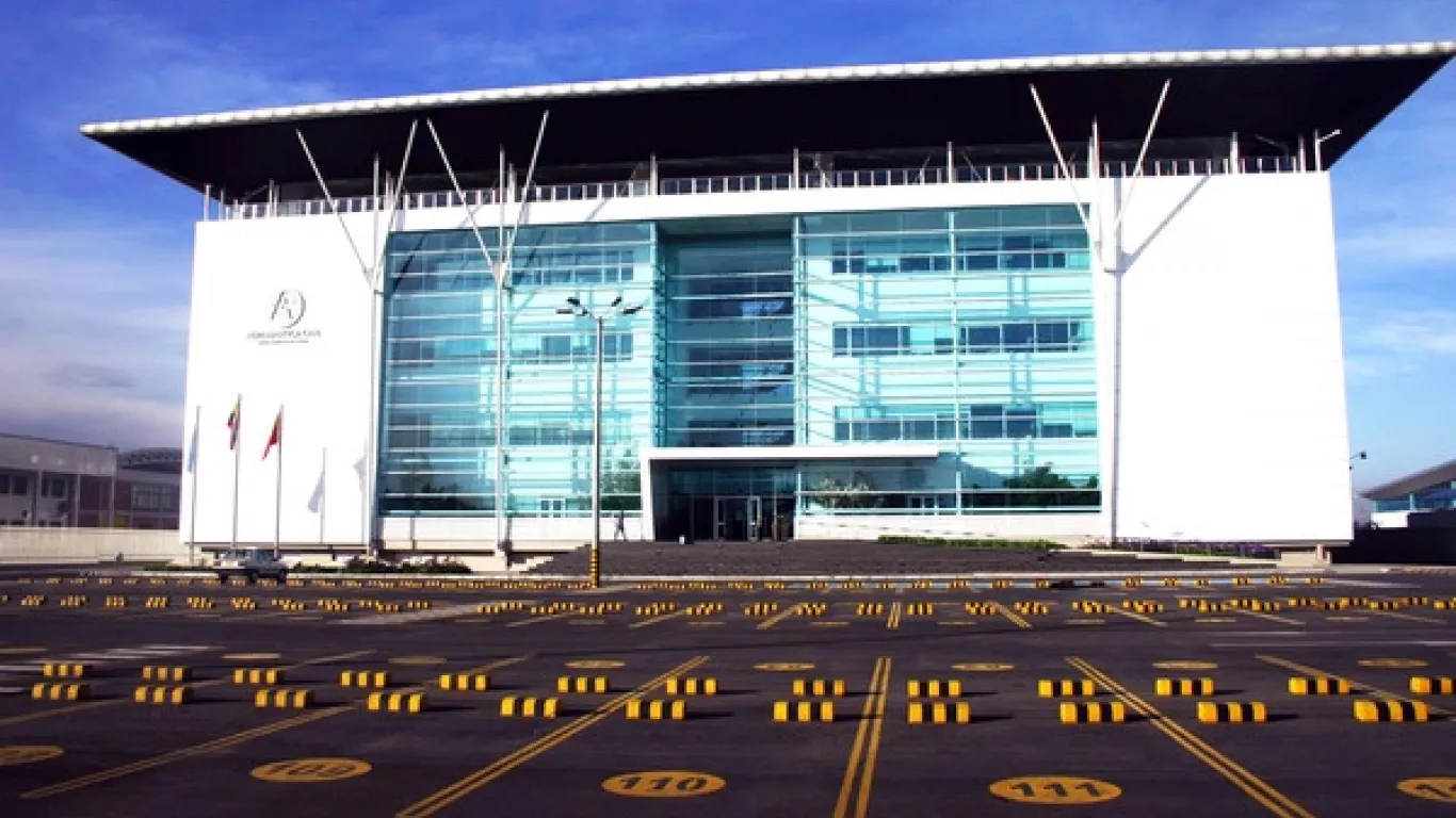 aeronautica civil 25