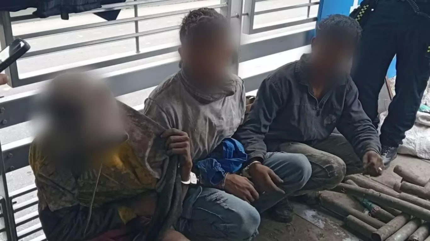 Integrantes de "Los Topos" 