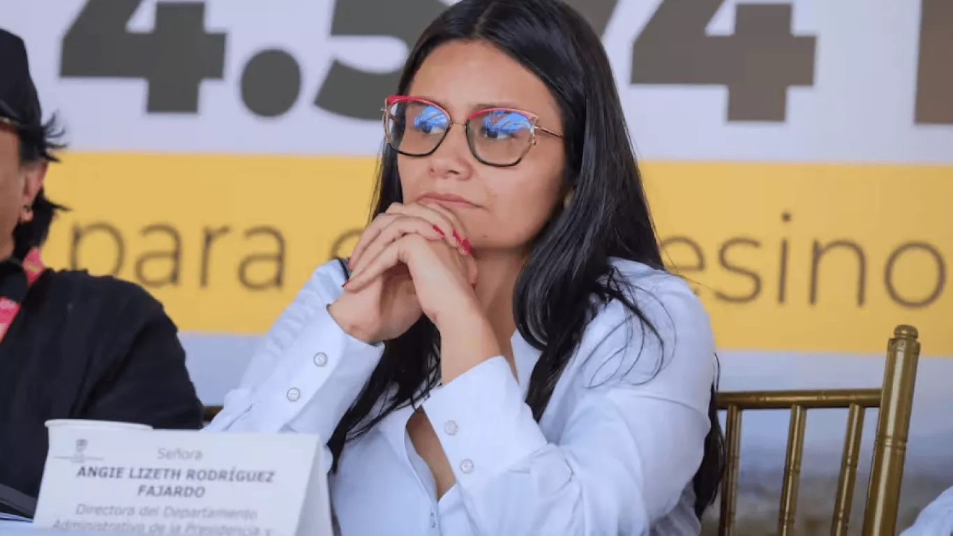 Angie rodriguez denuncia DAPRE