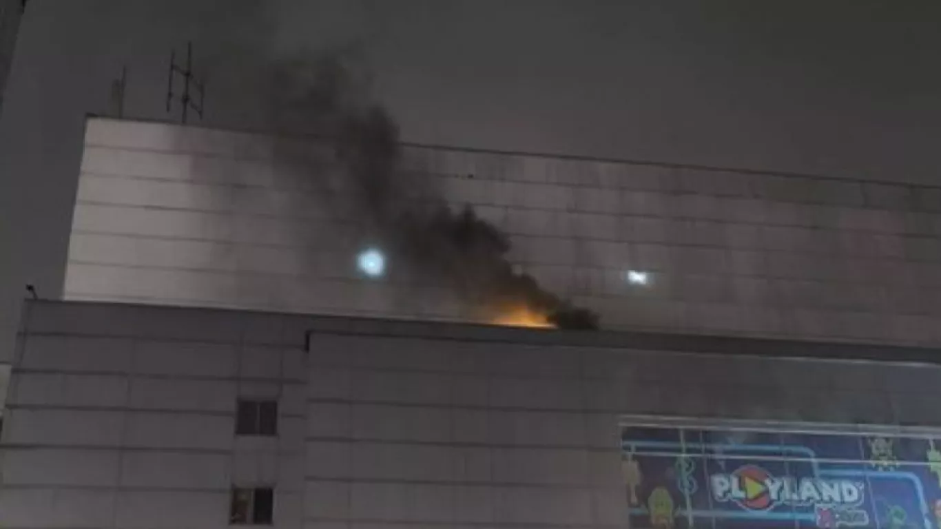 Incendio centro comercial San Rafael, al norte de Bogotá
