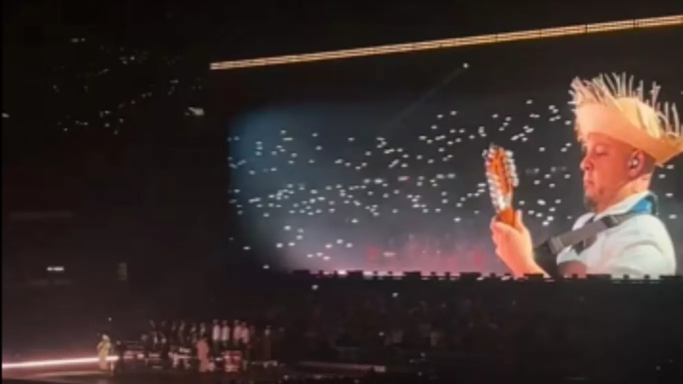 homenaje a yeison jimenez en concierto de bad bunny