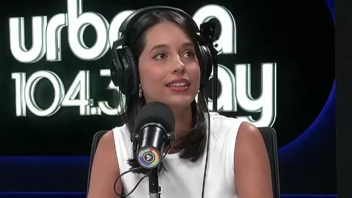 Anais Castro, comunicadora, cantante y locutora radicada en Argentina