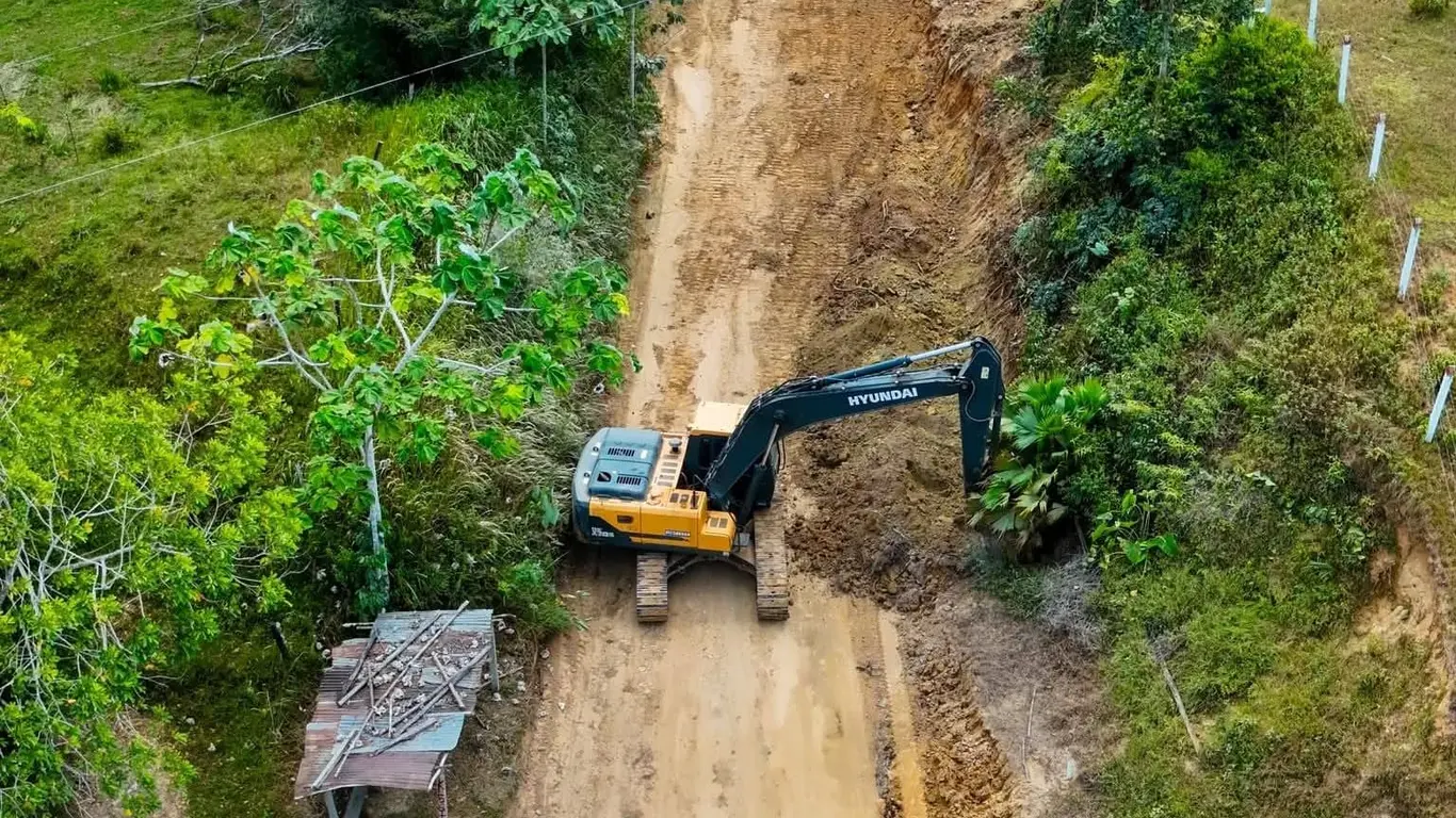 Obra de mejoramiento y pavimentación de la vía Morelia Valparaíso – Solita, fase II.