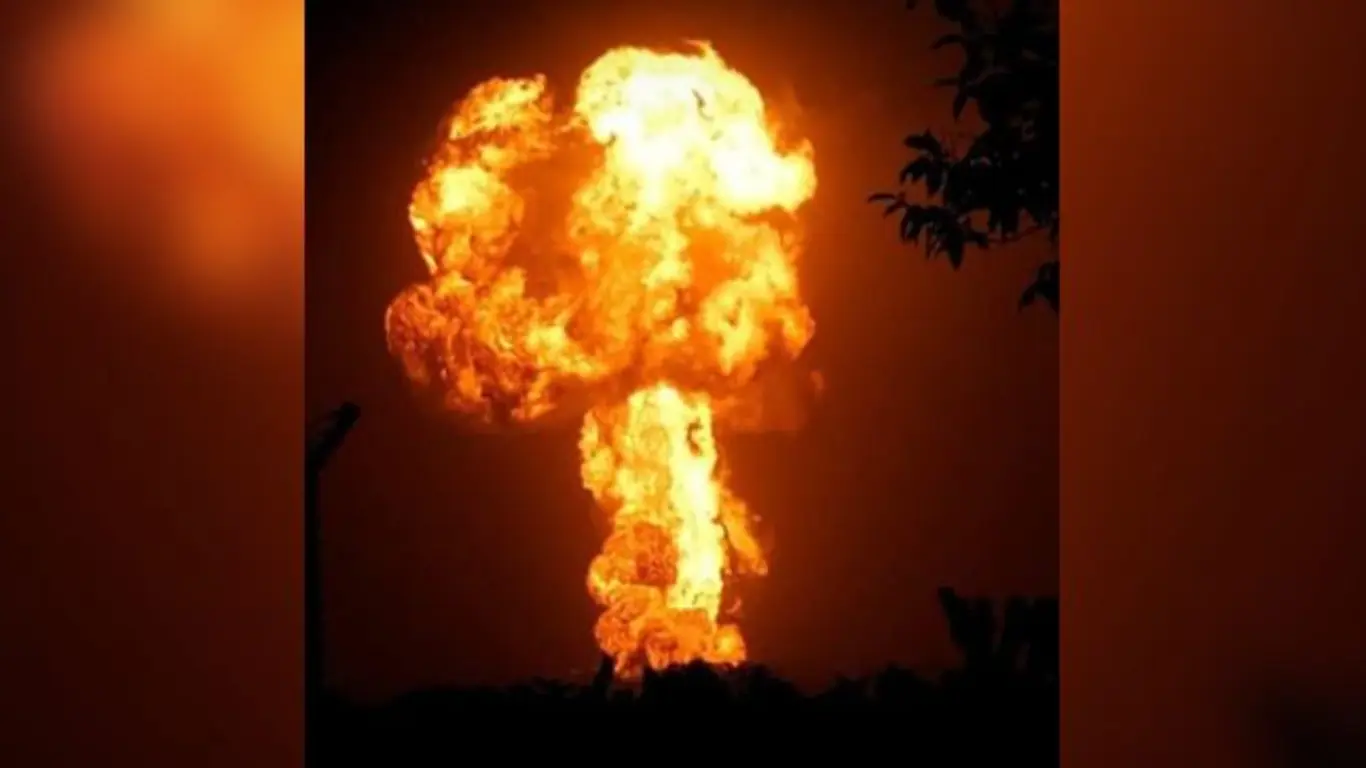 Volcán de lodo San Juan de Urabá en erupción