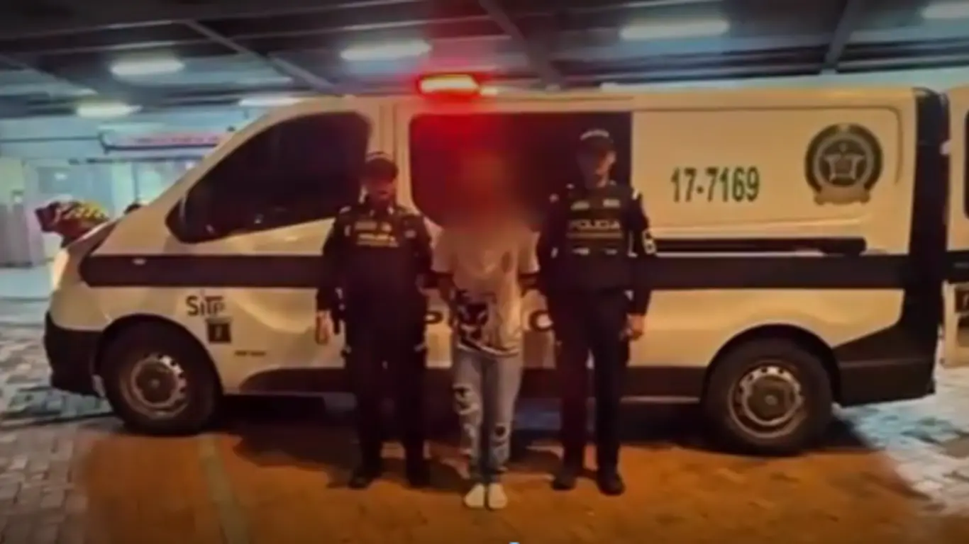 Hombre señalado de protagonizar repetidos ataques contra buses del sistema TransMilenio