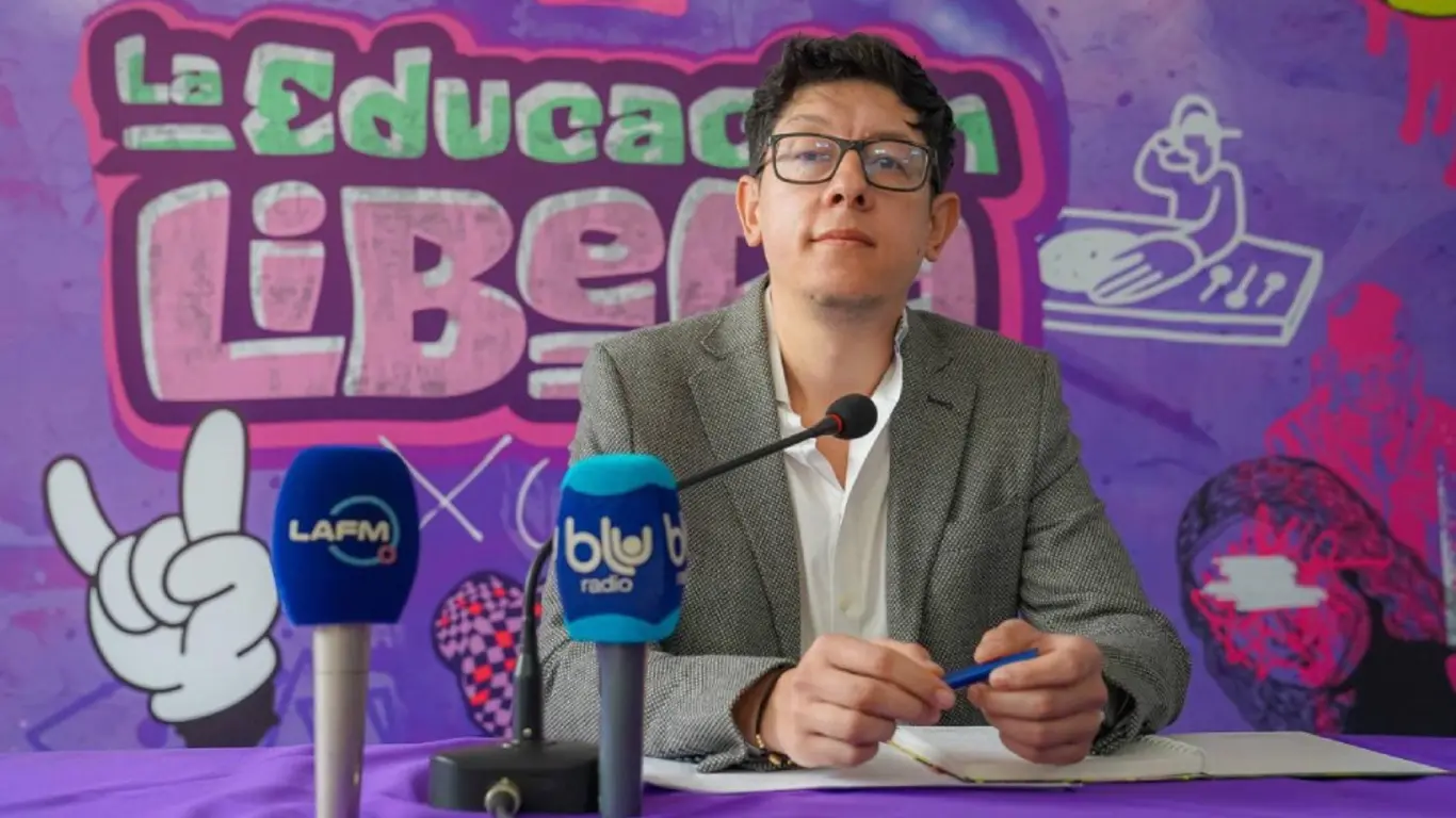 Denuncia Educación