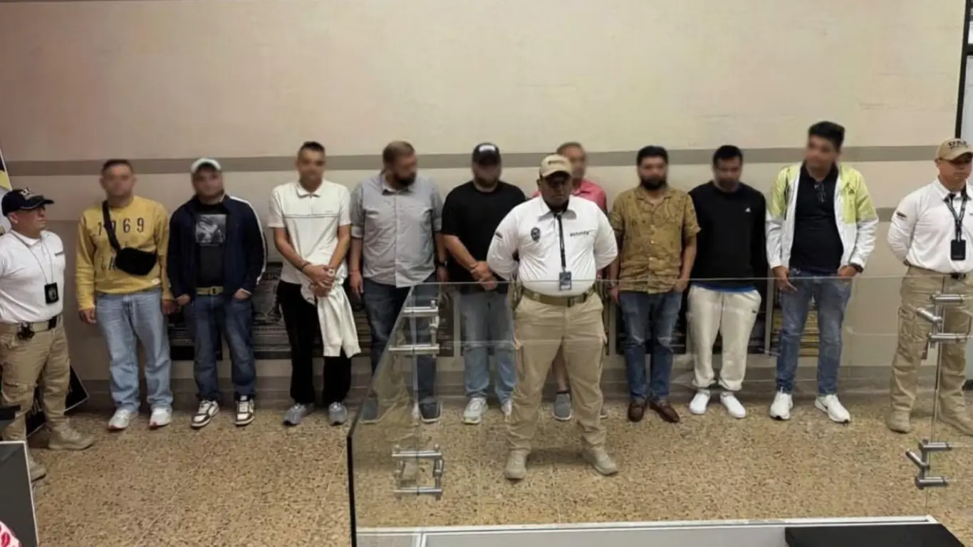 estadounidenses inadmitidos en medellin 26