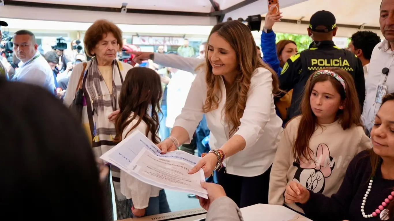 Paloma puesto de votación